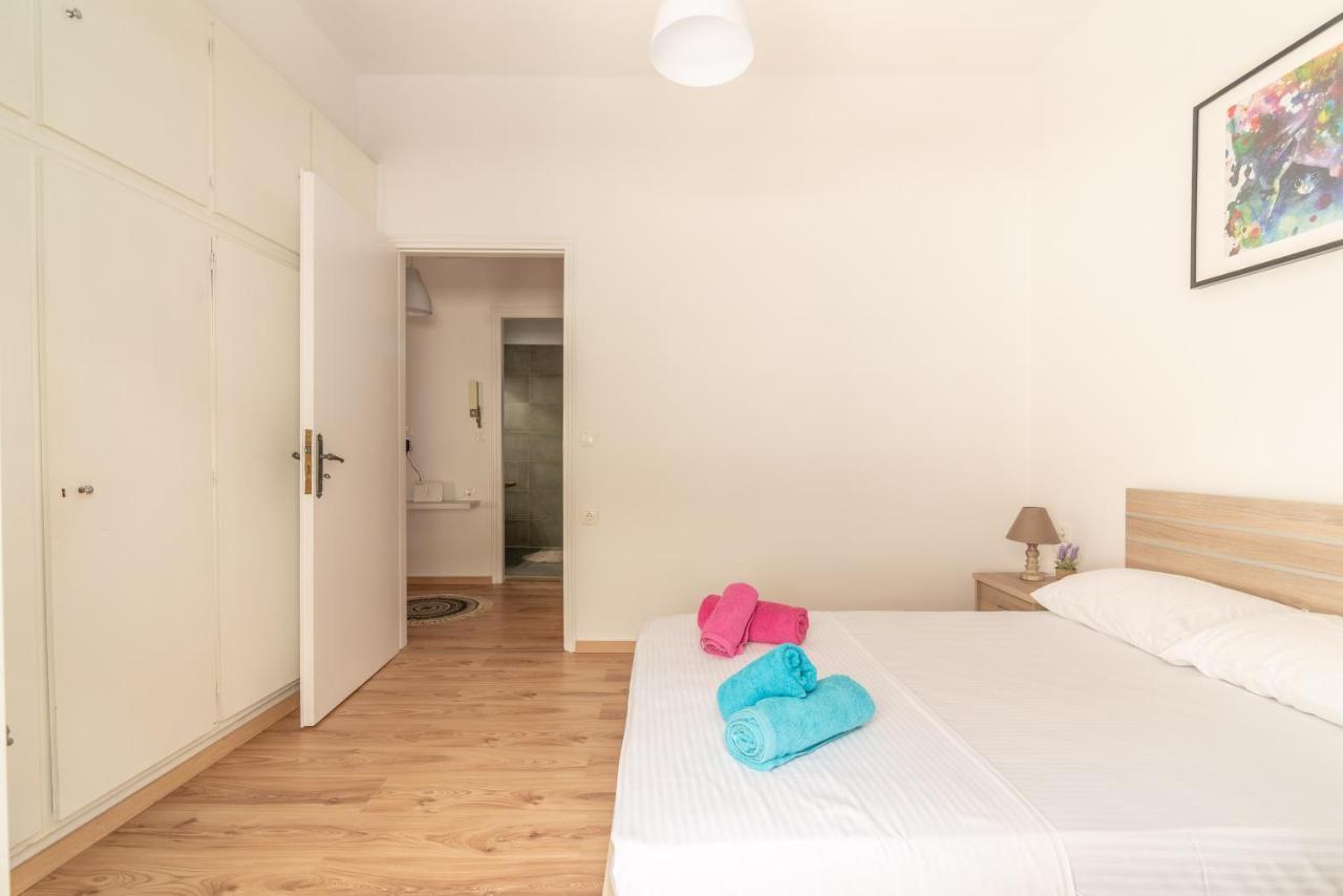Modern Renovated Apt Next To The Beachfront Iraklion Buitenkant foto