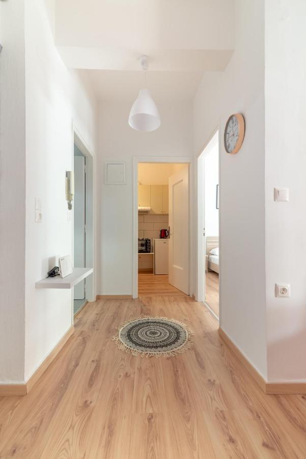 Modern Renovated Apt Next To The Beachfront Iraklion Buitenkant foto